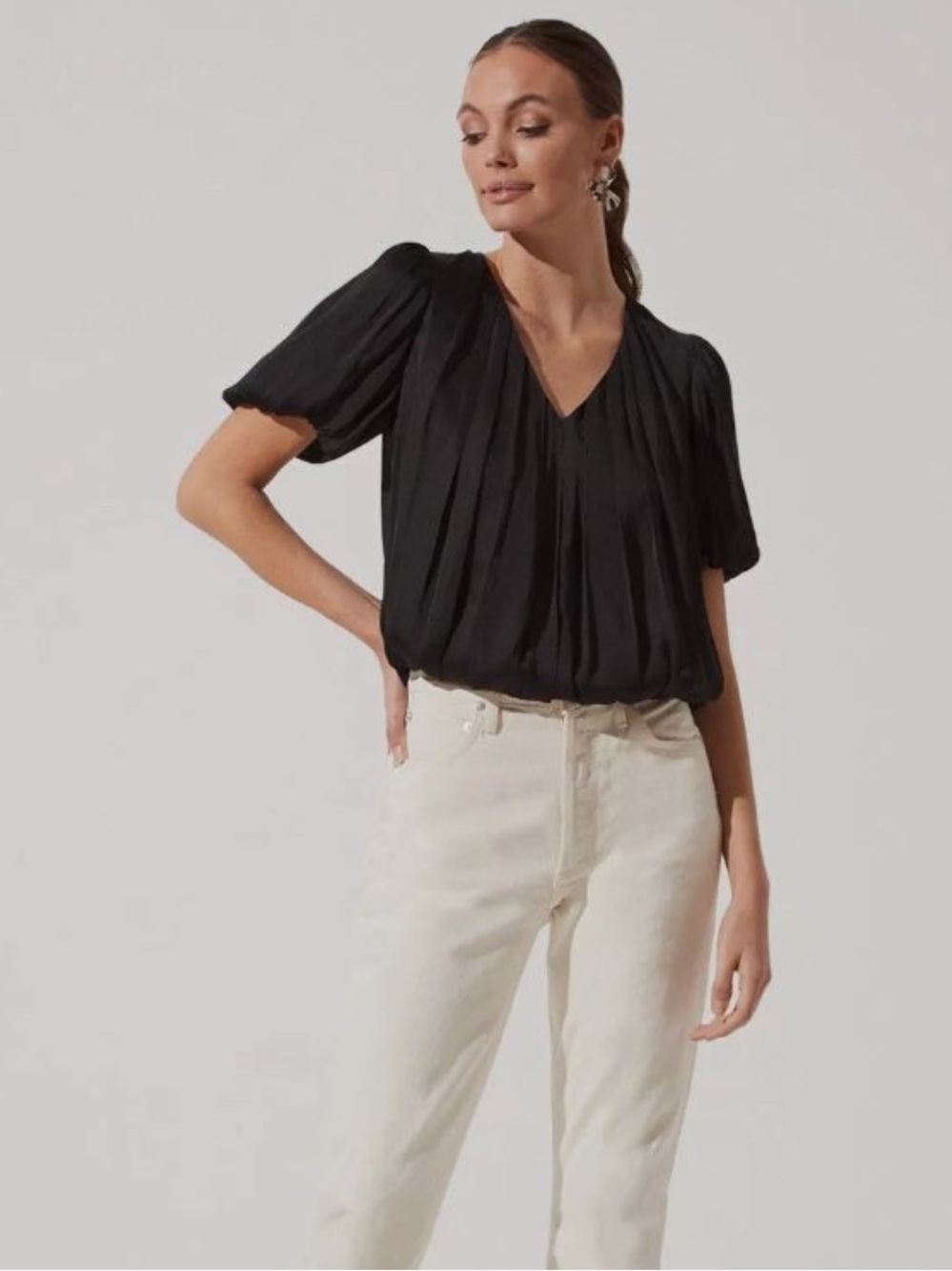 ASTR The Label Satin Bubble Hem Top Puff Sleeves Minimalist Office Black Medium